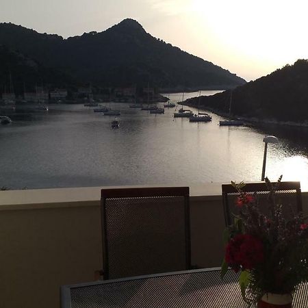 Apartment Zaklopatica Lastovo Exteriér fotografie