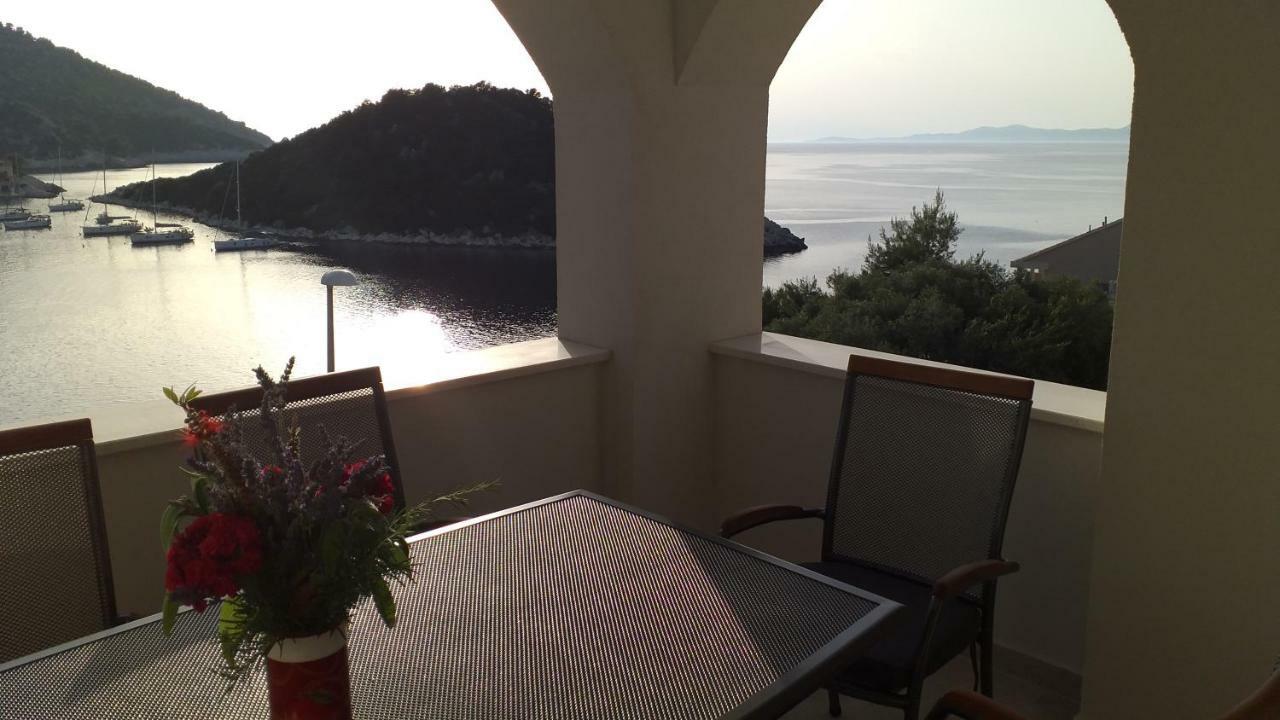 Apartment Zaklopatica Lastovo Exteriér fotografie