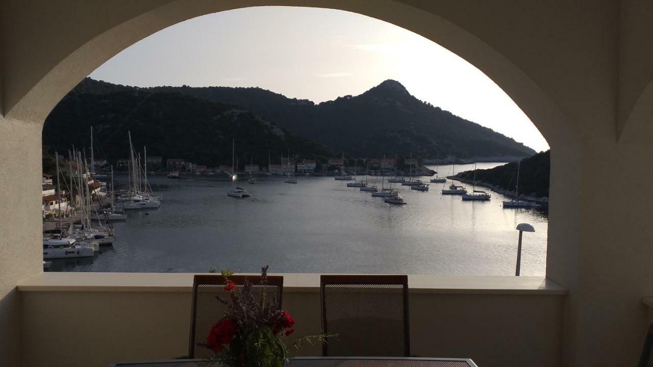Apartment Zaklopatica Lastovo Exteriér fotografie